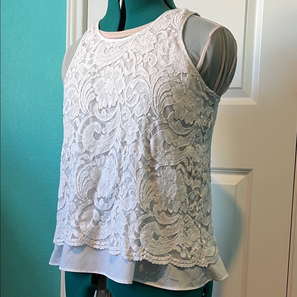 Bisou Bisou White Lace Tank Top